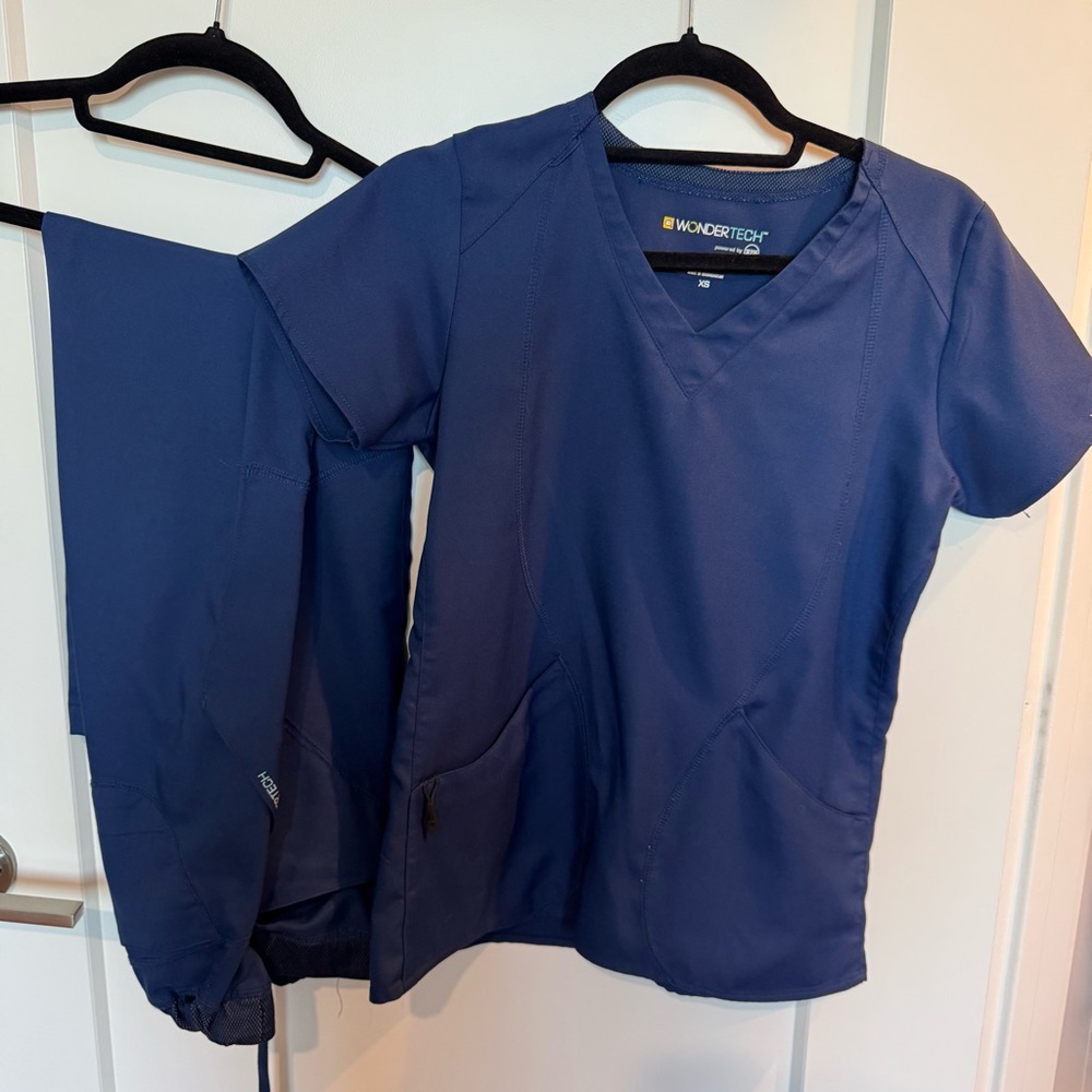 WonderWink Wonder Tech Blue Scrubs Set - Picture 2 of 4